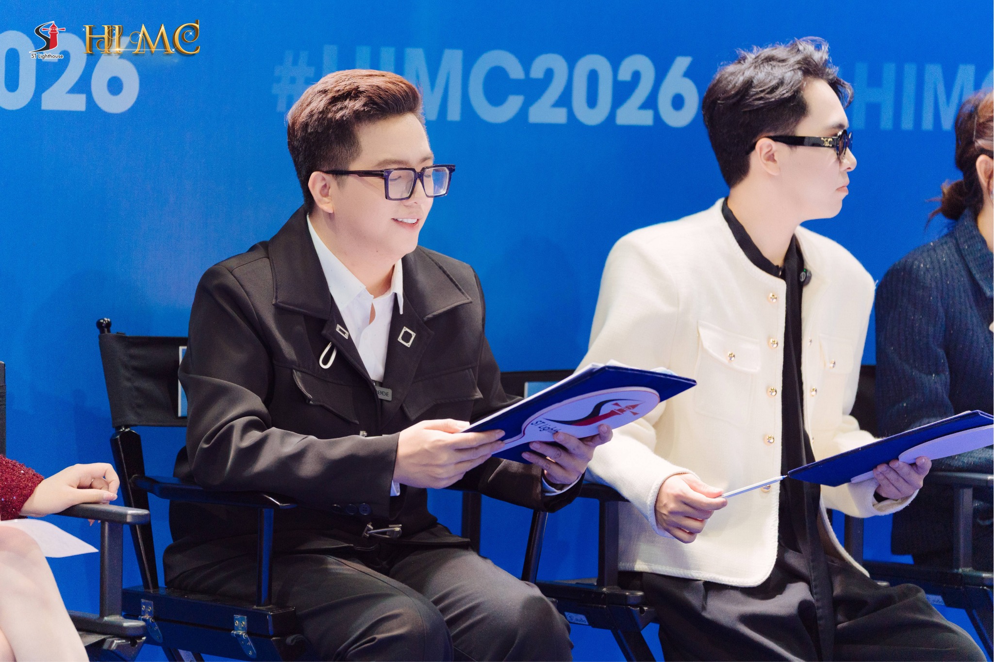 Ban Giám khảo trực tiếp đưa ra nhận xét chuyên sâu cho thí sinh qua mỗi phần thi. 